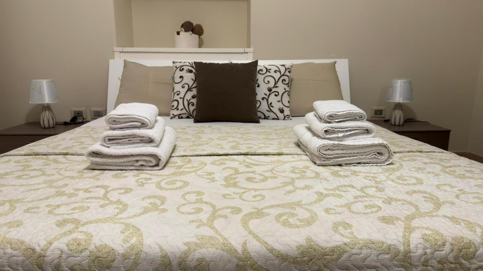 Appartamento Fontanella Deluxe Bríndisi Exterior foto